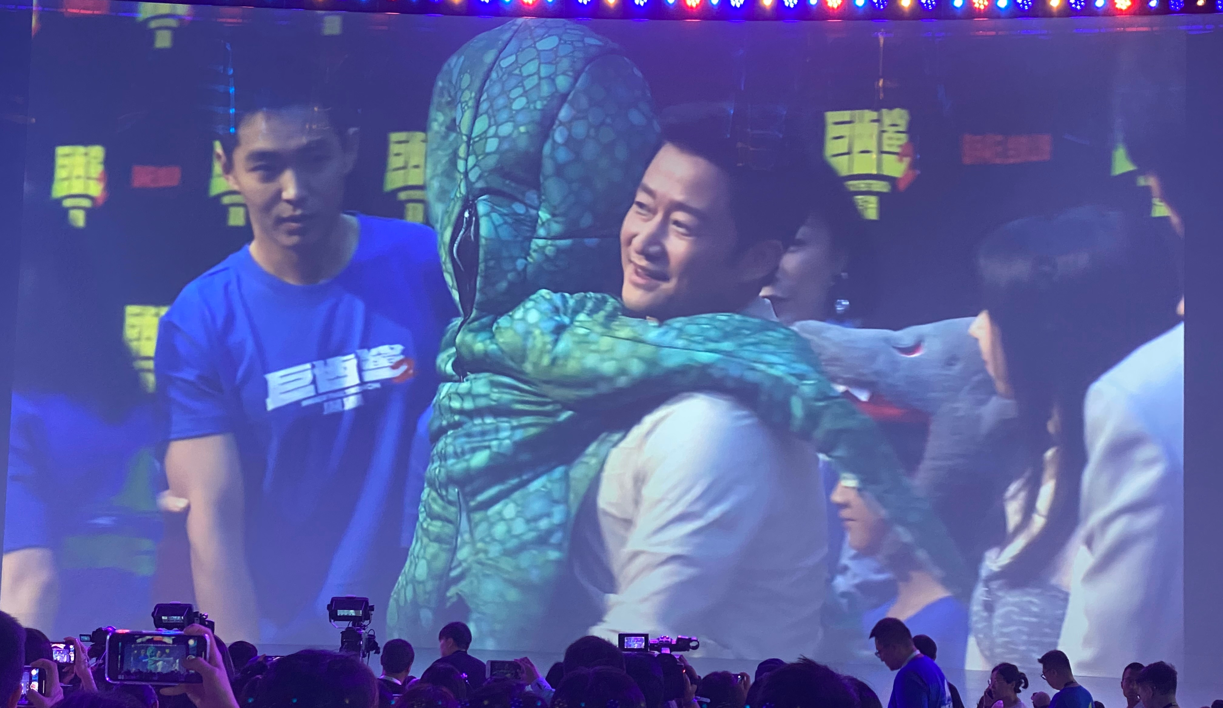  《巨齒鯊2:深淵》：帶有中國元素的怪獸片來了